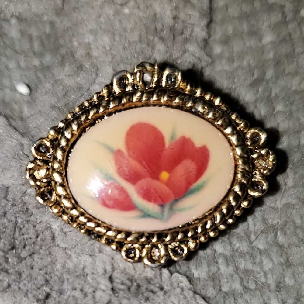 Vintage CAMCO Rose Flower Engraved Gods Love is With you Always Brooch Pin